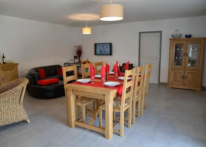 La Maison D'alphonse 7/8 Personnes Saint-Leger-du-Malzieu